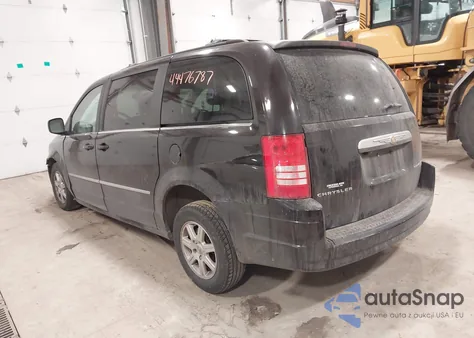 2010 Chrysler Town & Country Touring from USA, damaged, VIN 2A4RR5D12AR298419